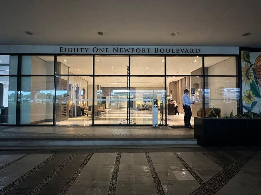 Airport Naia Terminal 3 Insane Interior Apartment Manila Exterior foto