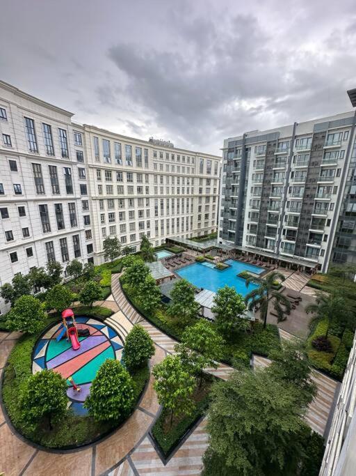 Airport Naia Terminal 3 Insane Interior Apartment Manila Exterior foto
