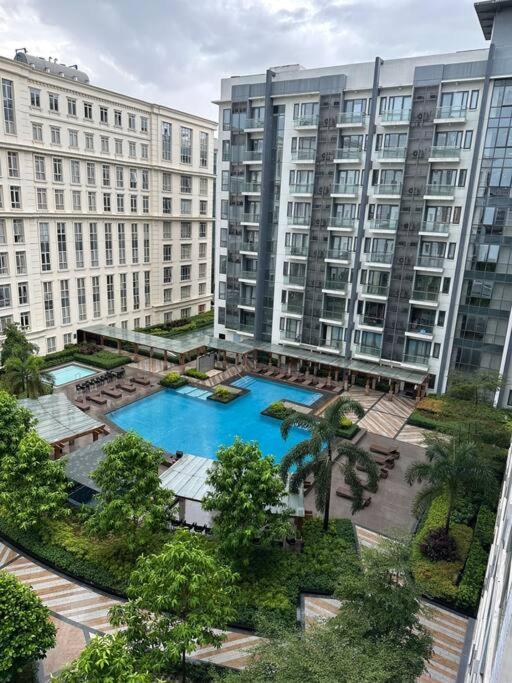 Airport Naia Terminal 3 Insane Interior Apartment Manila Exterior foto